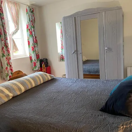 Lejlighed Pear Set In Beautiful Private Surroundings Millac (Vienne)