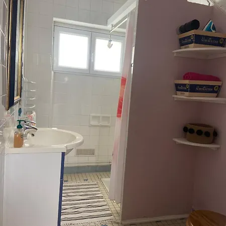 Apartament Pear Set In Beautiful Private Surroundings *