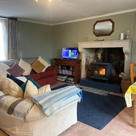 Pear Set In Beautiful Private Surroundings Millac (Vienne)