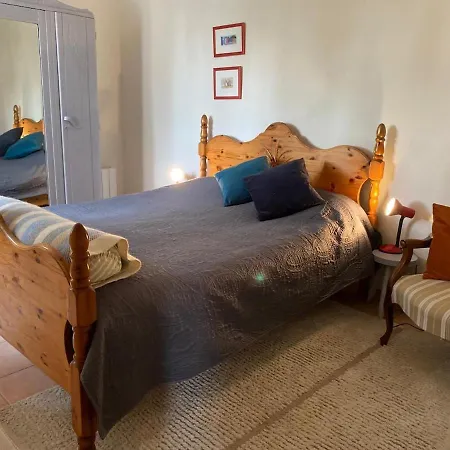 Apartament Pear Set In Beautiful Private Surroundings *
