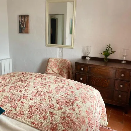 Apartament Pear Set In Beautiful Private Surroundings *